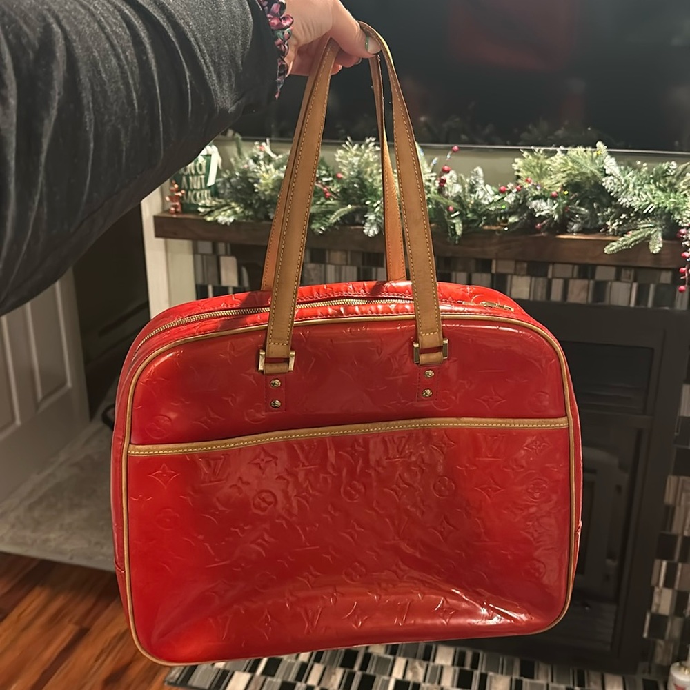 Louis Vuitton red monogram Vernis Sutton travel, shoulder bag